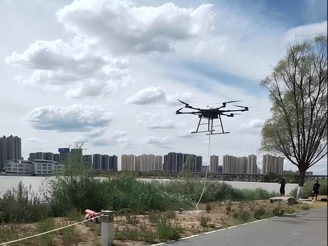 大秦?zé)o人機參加西安市防汛救援應(yīng)急演練